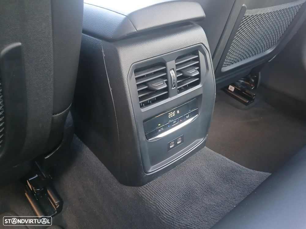 BMW 318 d Line Sport Auto - 29