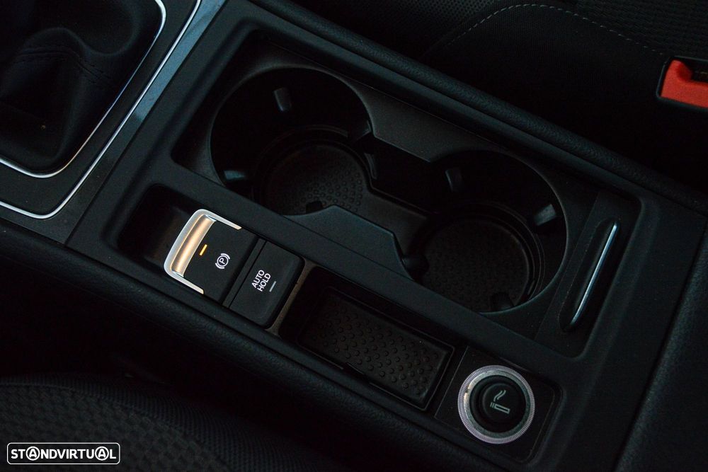 VW Golf 1.6 TDI Confortline - 43