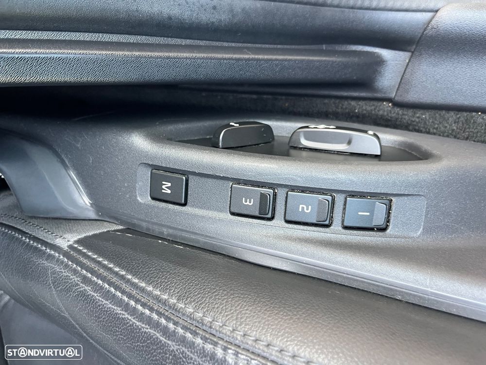 Volvo V60 D6 Plug-In-Hybrid AWD Geartronic Pure Limited - 26