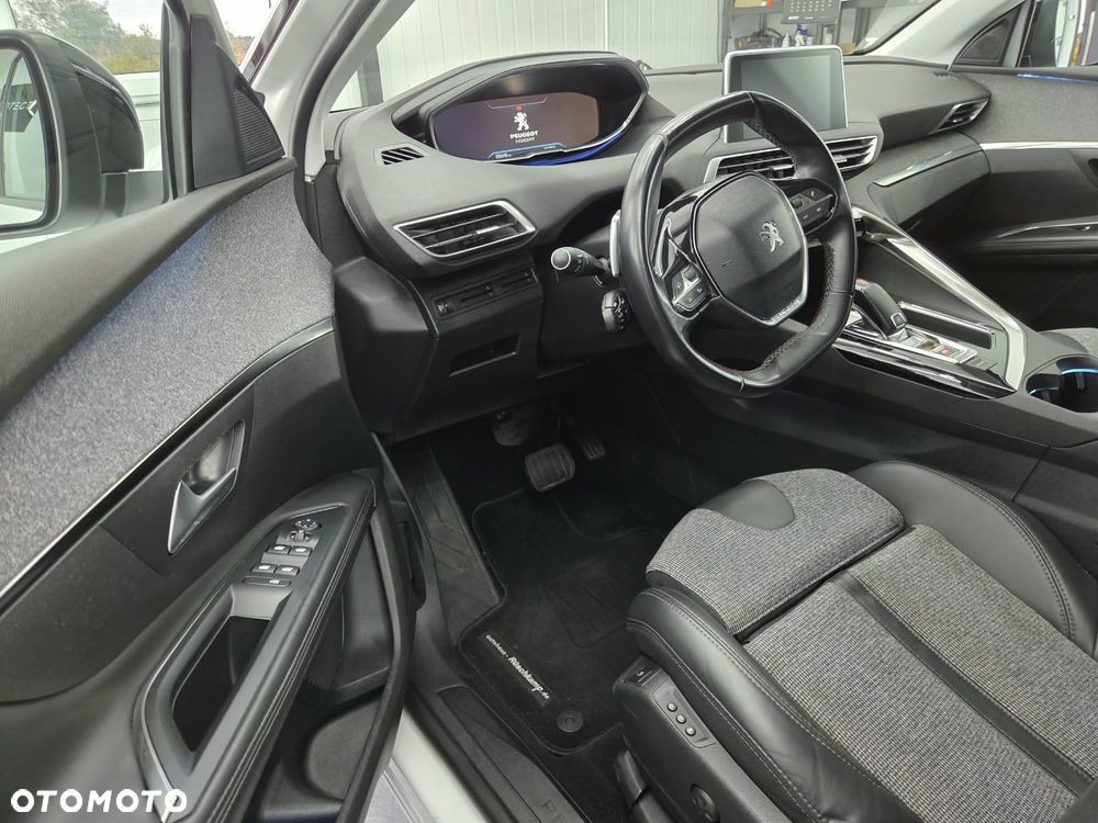 Peugeot 5008 2017 photo 5