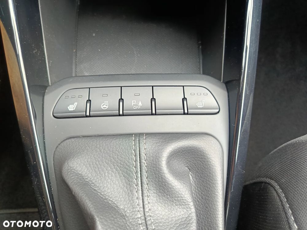 Kia Stonic - 22