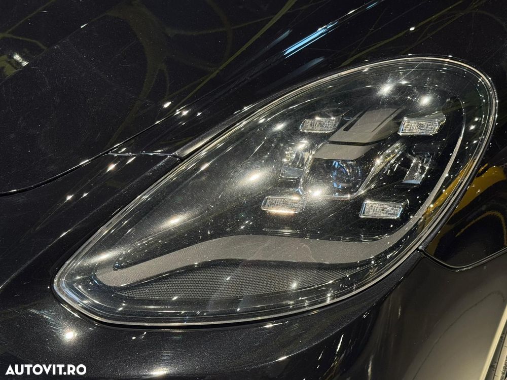 Porsche Panamera - 31