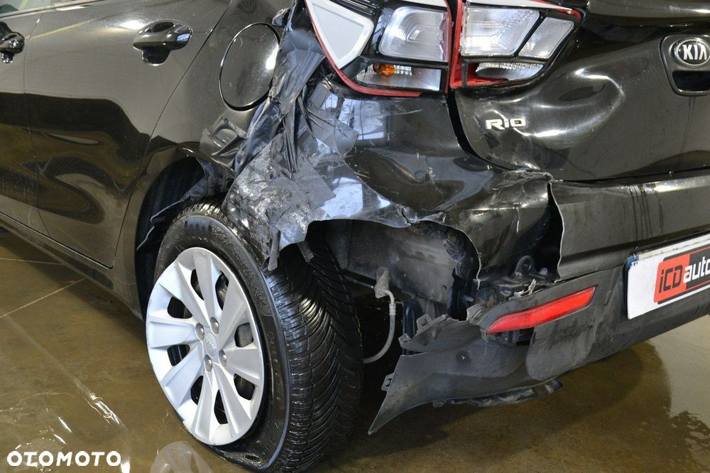 Kia Rio - 16