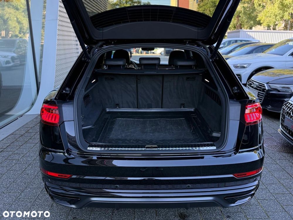 Audi Q8 - 9