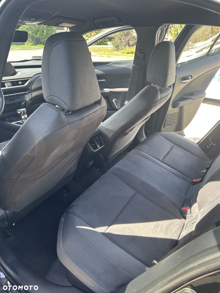 Lexus UX 250h Elegance 2WD - 9