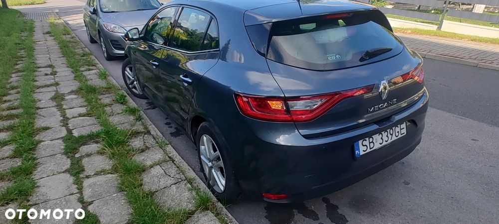 Peugeot 2008 1.2 Pure Tech Active S&S - 8