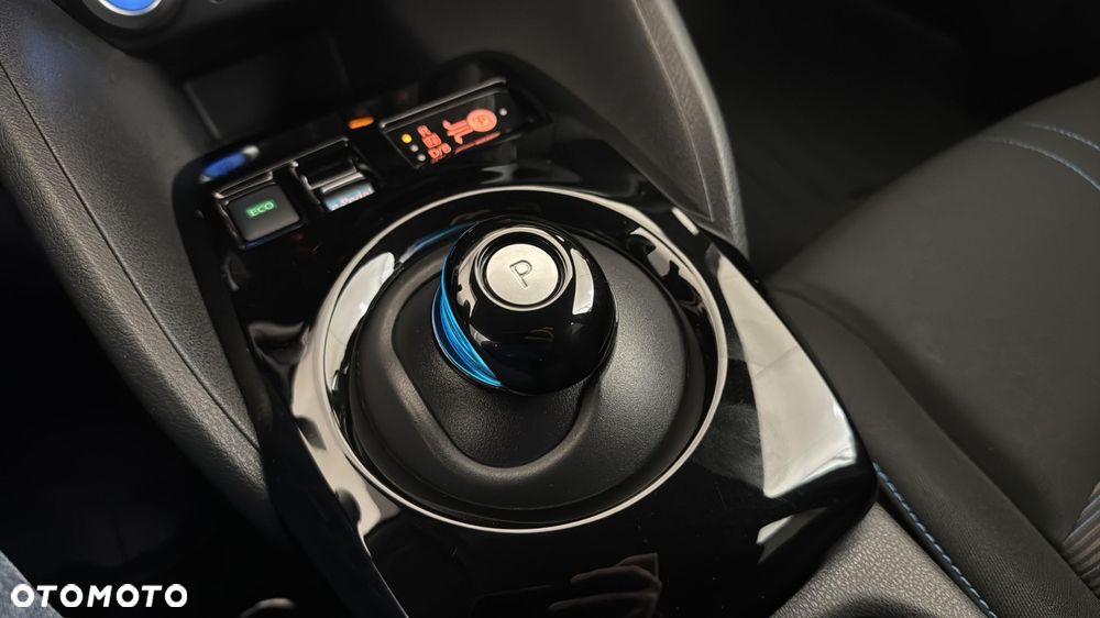 Nissan Leaf 40kWh N-Connecta - 18