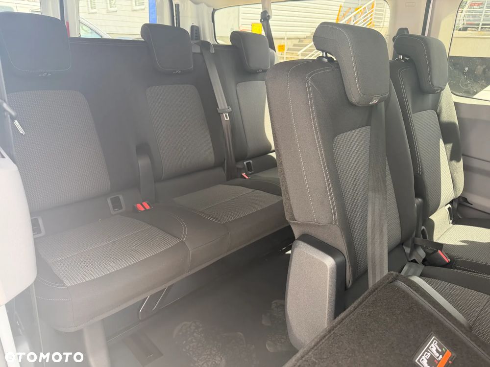 Volkswagen Transporter Kombi L2H1 M1 - 14