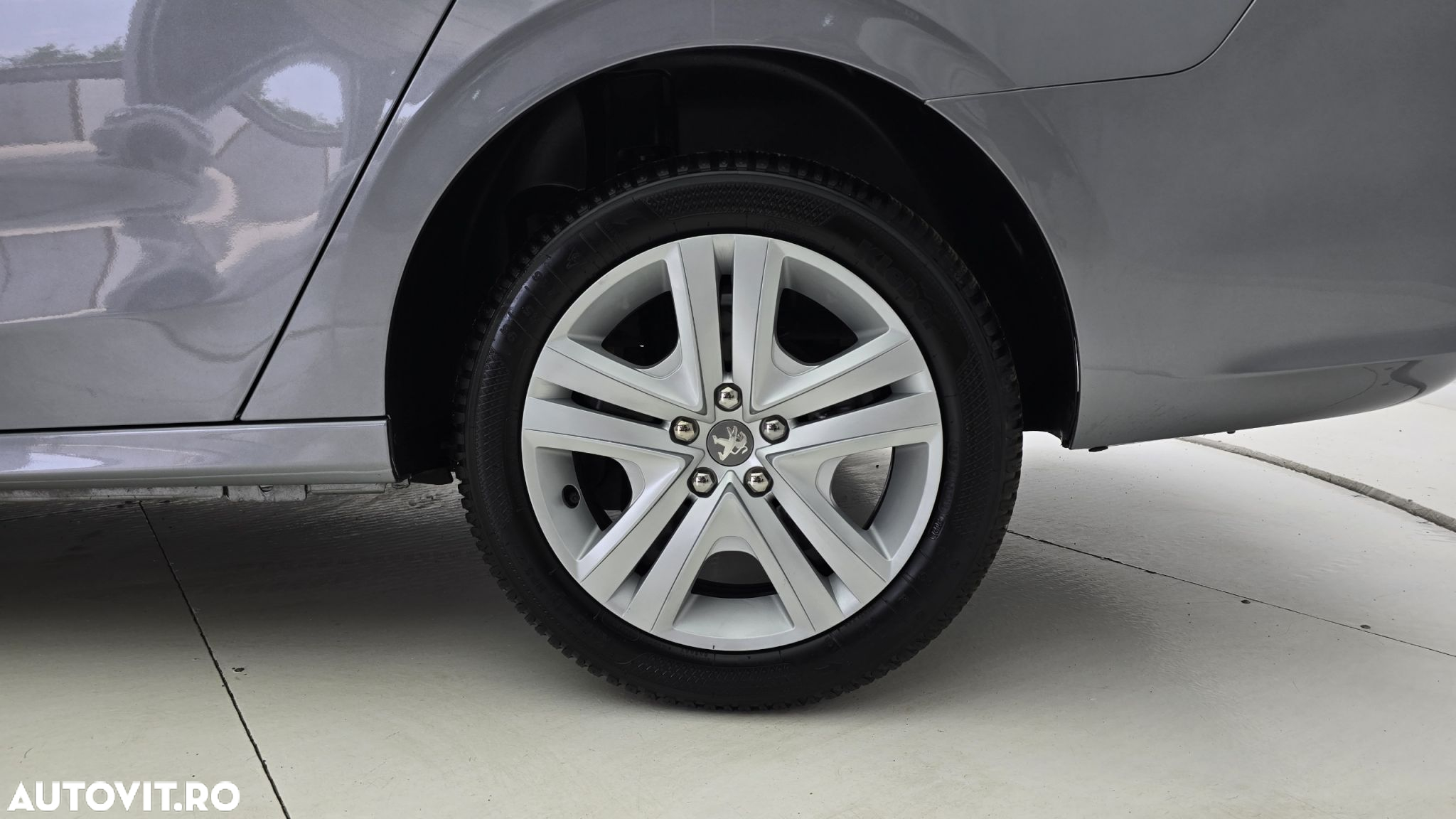 Peugeot 301 1.5 BlueHDI FAP Allure - 22