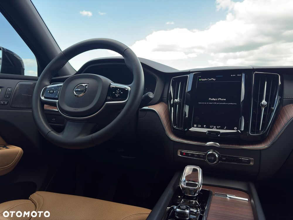 Volvo XC 60 B5 B AWD Ultimate Dark - 20