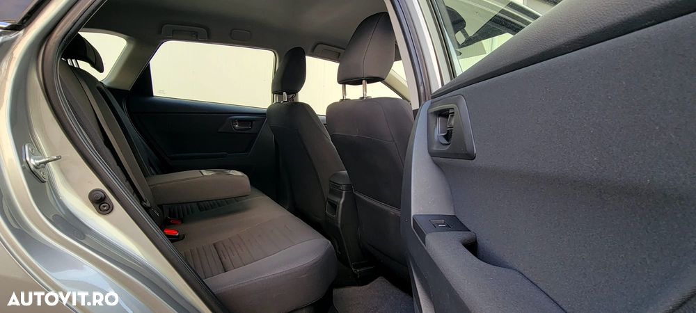 Toyota Auris 1.8 L VVT-i Sol - 9
