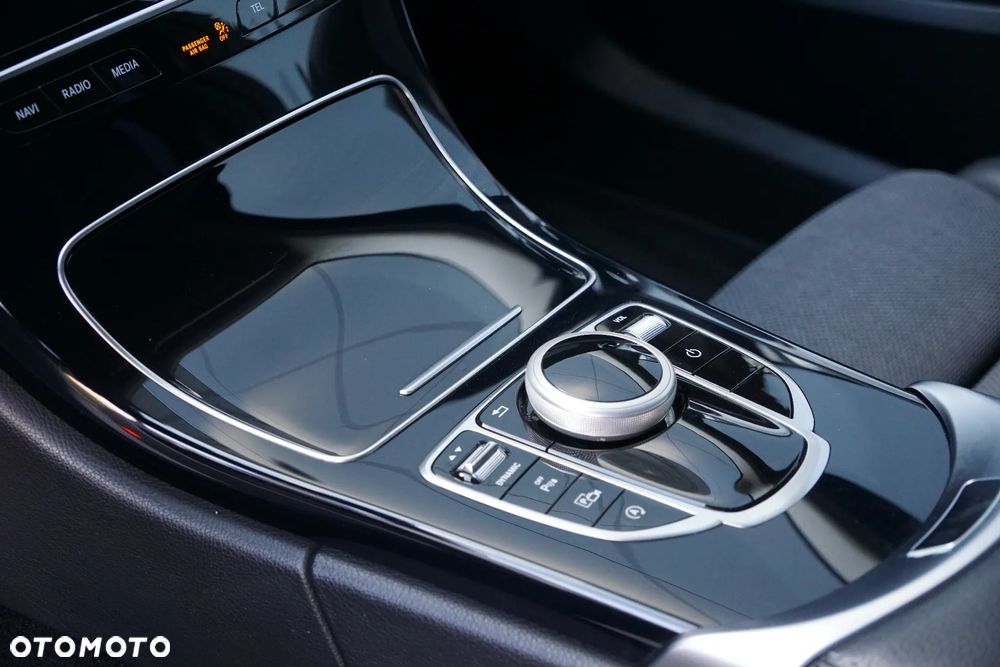 Mercedes-Benz Klasa C 200 d 9G-TRONIC - 25