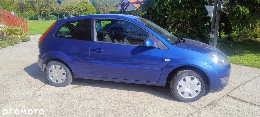 Ford Fiesta 1.3 Ambiente - 3