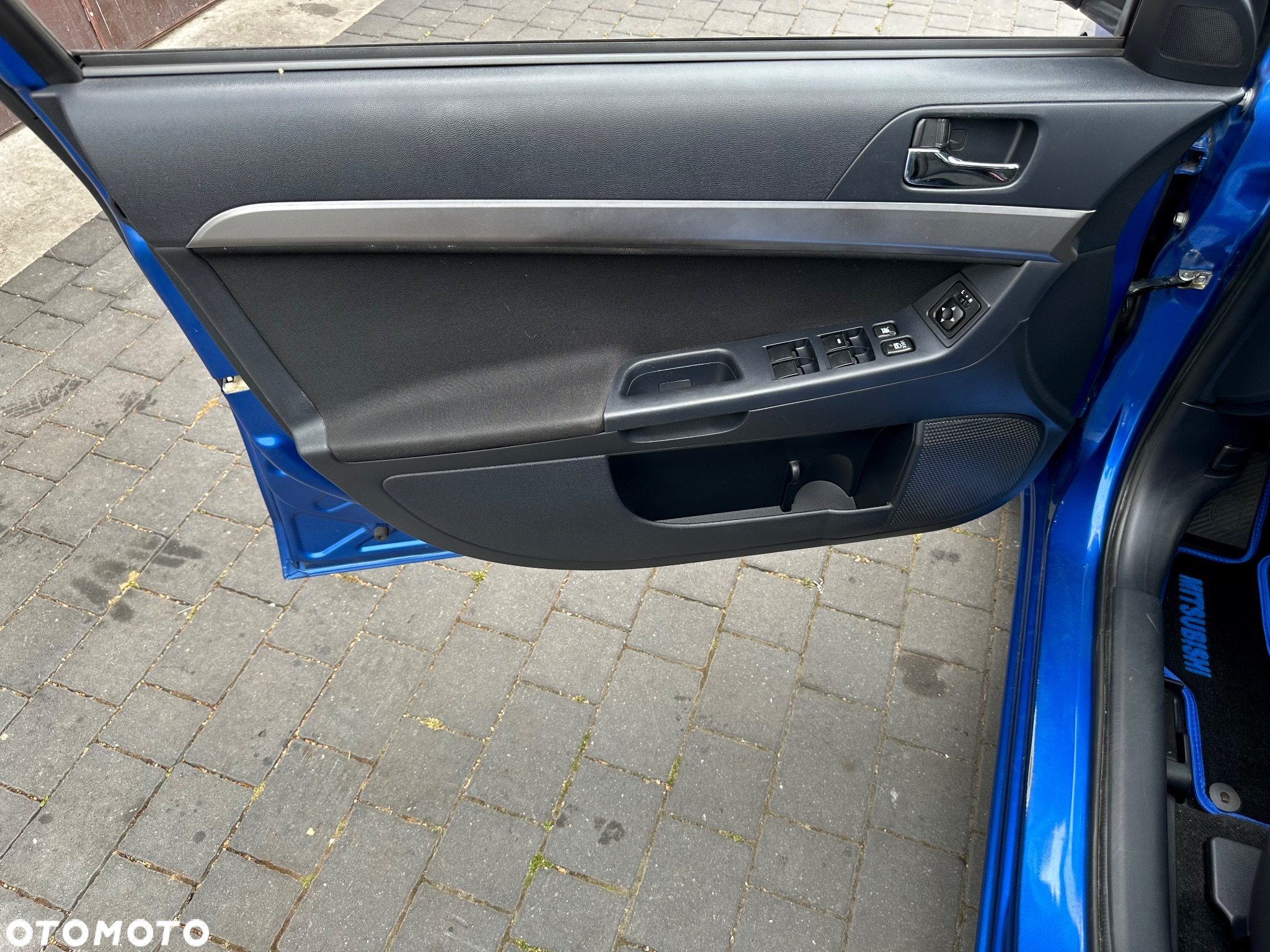 Mitsubishi Lancer 1.8 Intense - 27