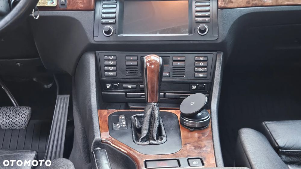 BMW Seria 5 - 17