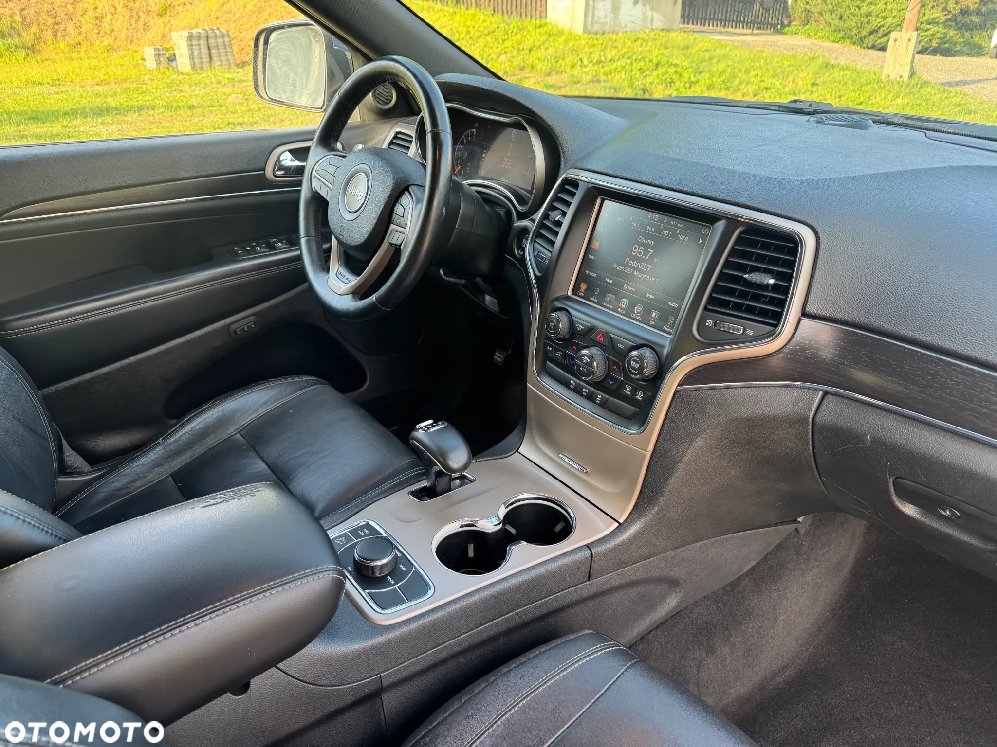 Jeep Grand Cherokee - 18
