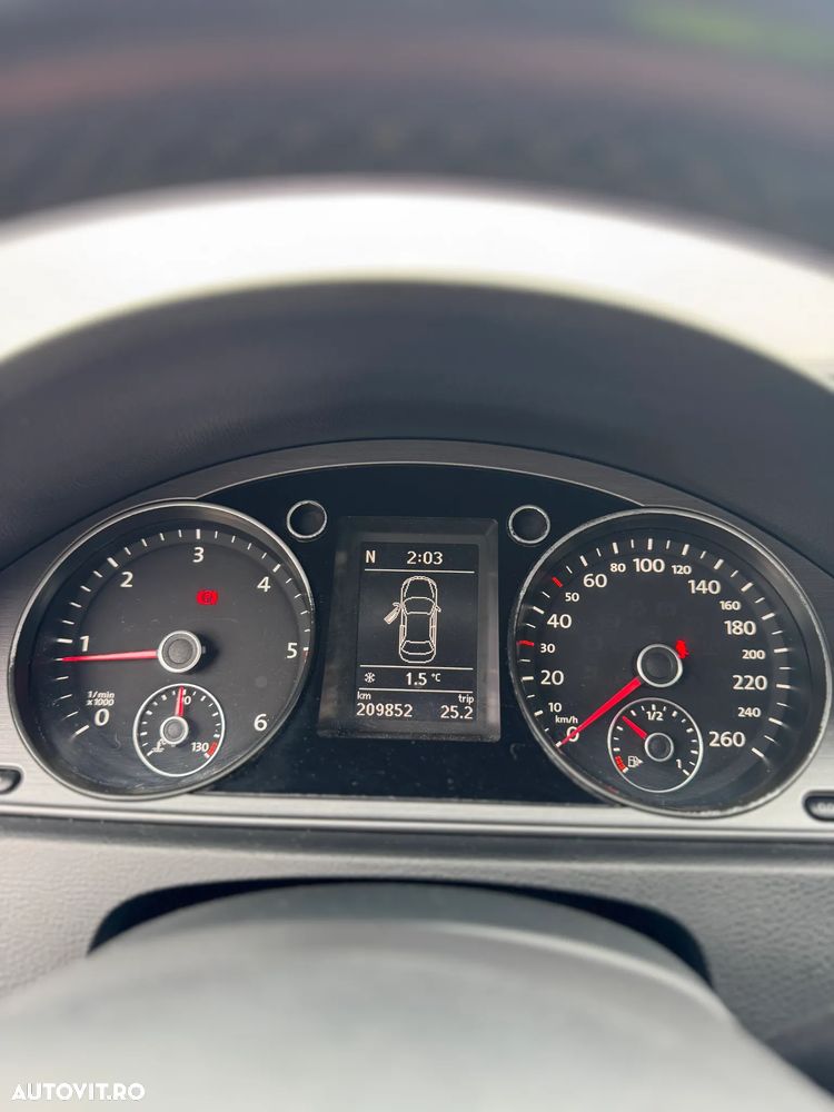 Volkswagen Passat 2.0 Blue TDI SCR Comfortline - 8