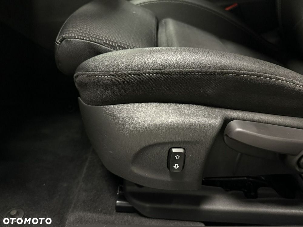Opel Insignia - 16