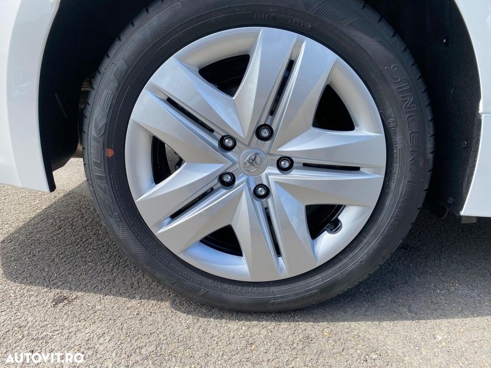 Toyota Corolla - 17