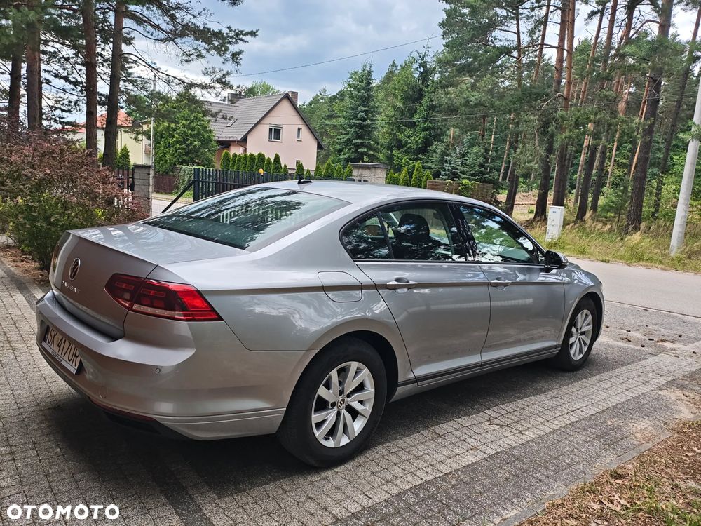 Volkswagen Passat - 2