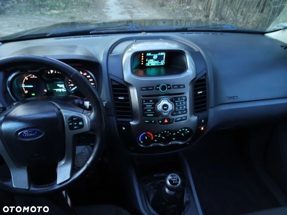 Ford Ranger XLT - 4