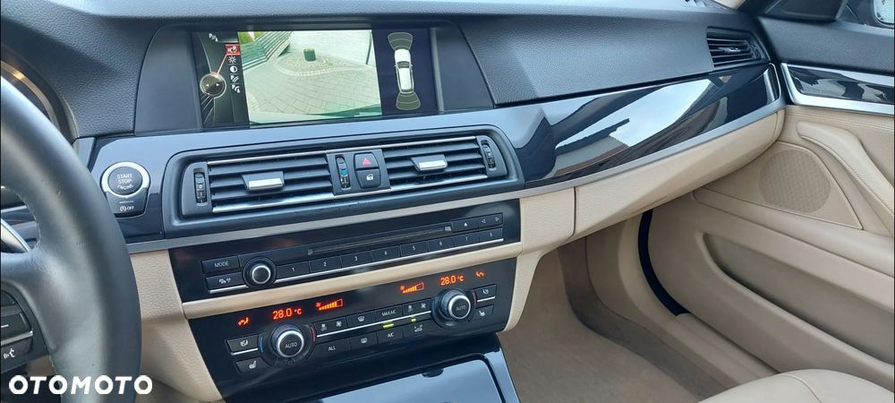 BMW Seria 5 520d - 29
