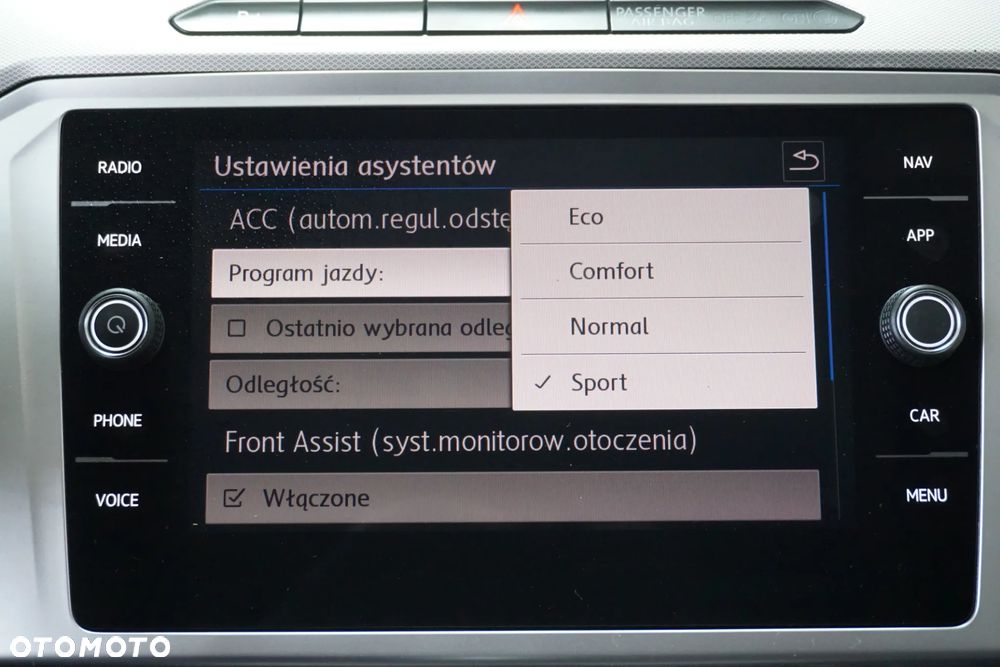 Volkswagen Passat Variant 1.6 TDI SCR DSG Comfortline - 40
