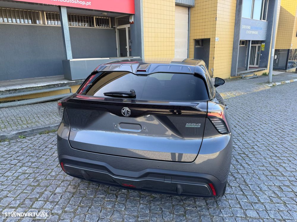 MG MG4 64 kWh Luxury - 18