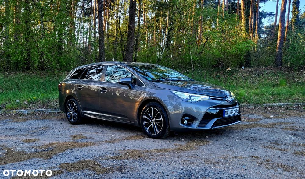 Toyota Avensis Touring Sports 2.0 D-4D Team Deutschland - 4