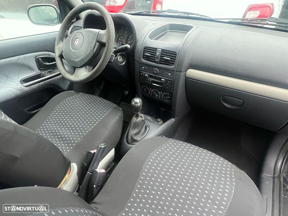 Renault Clio 1.5 dCi Authentique - 5