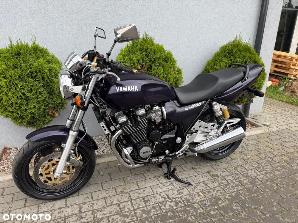 Yamaha XJR - 41