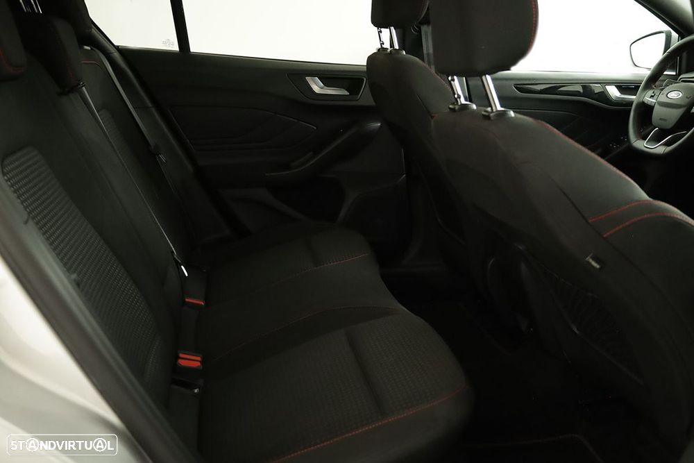 Ford Focus 1.0 EcoBoost MHEV ST-Line X Aut. - 18