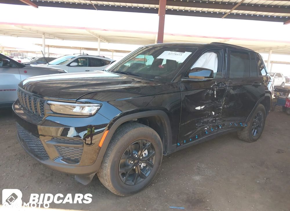 Jeep Grand Cherokee - 15