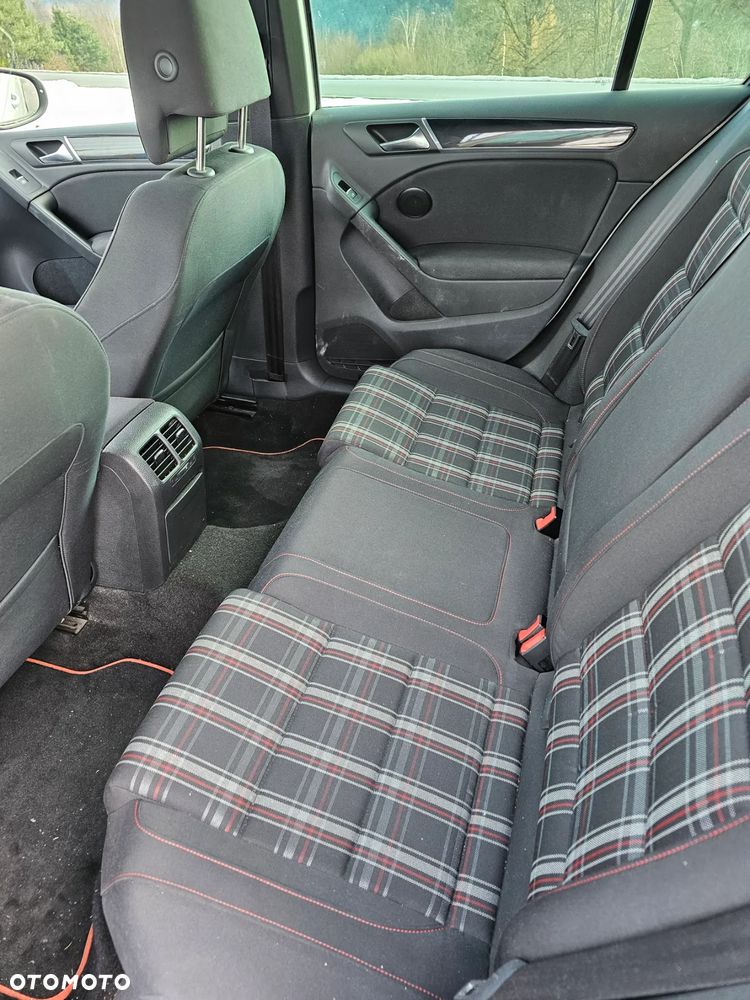 Volkswagen Golf 2.0 TSI GTI DSG - 10