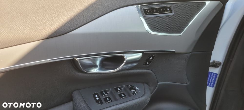 Volvo XC 90 B5 D AWD Momentum - 16