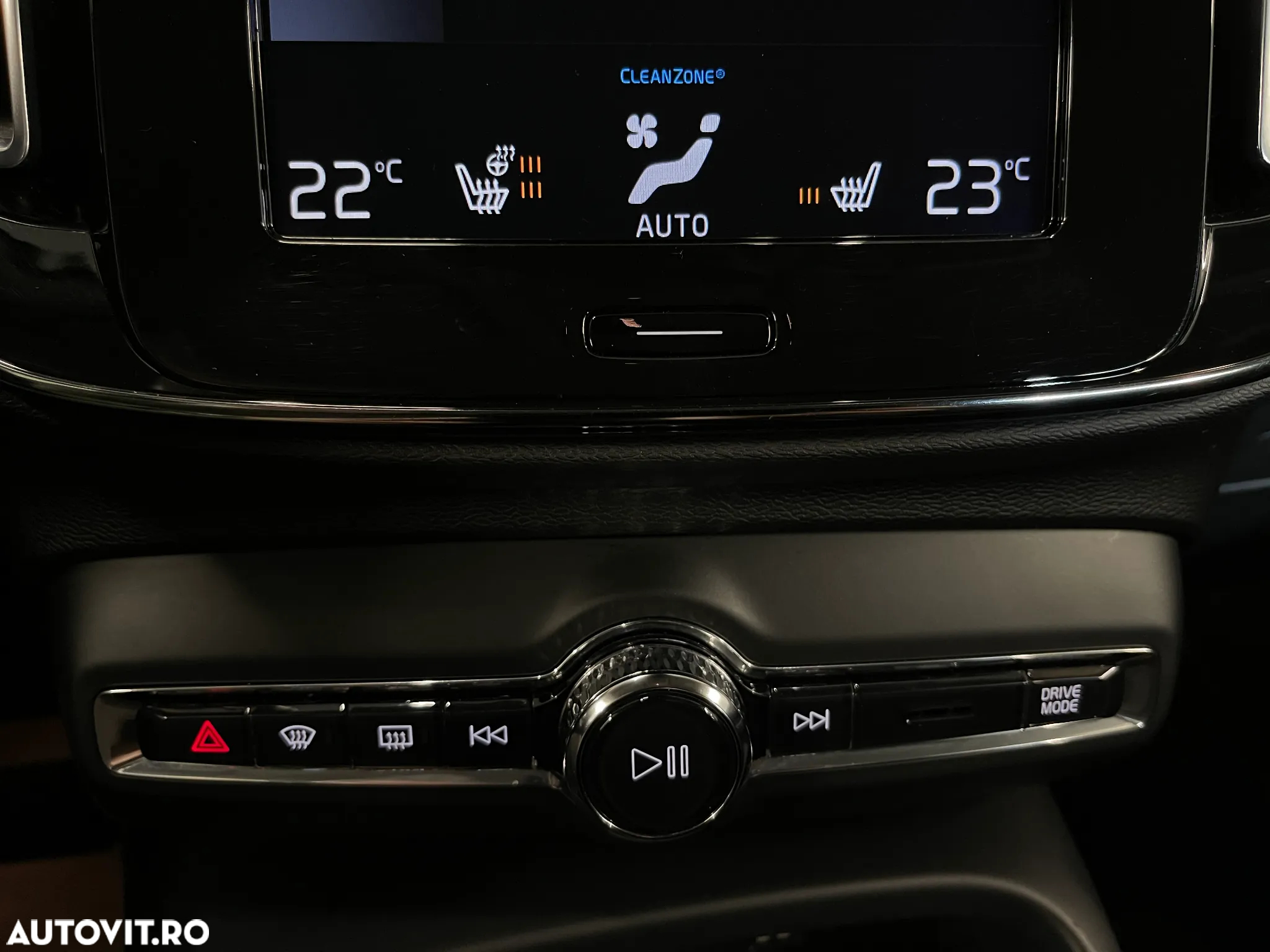Volvo XC 40 Recharge T5 Twin Engine AT7 Inscription - 21
