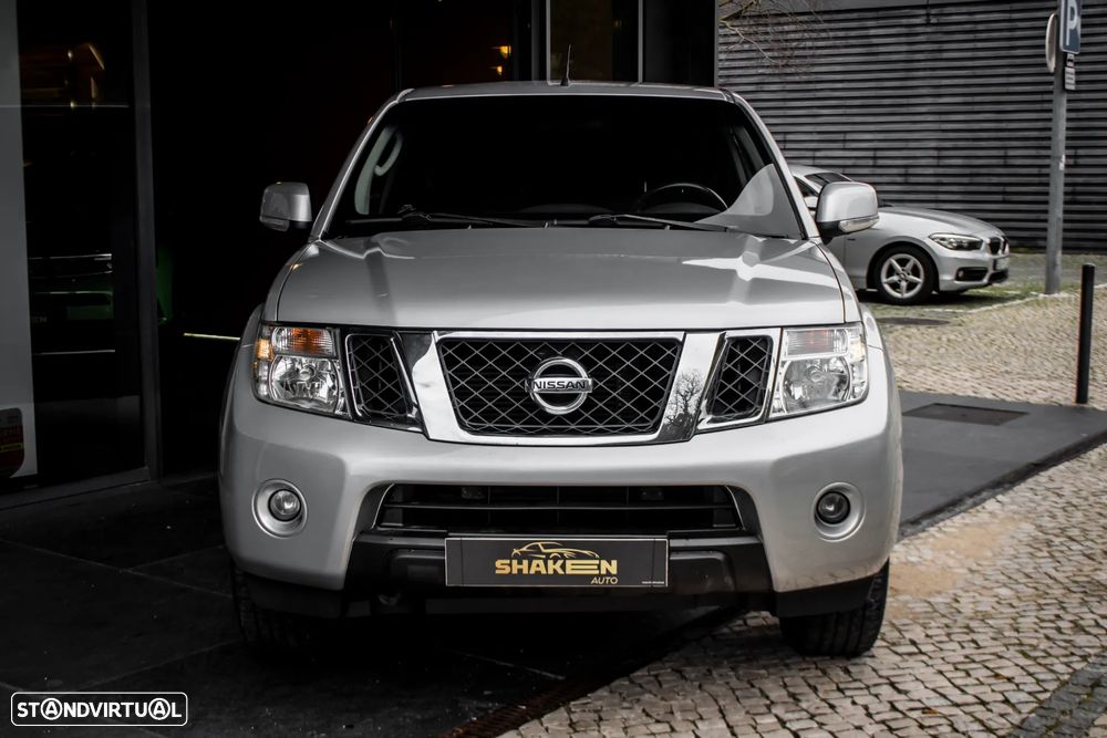 Nissan Navara 2.5 dCi CD SE AT 4WD - 7
