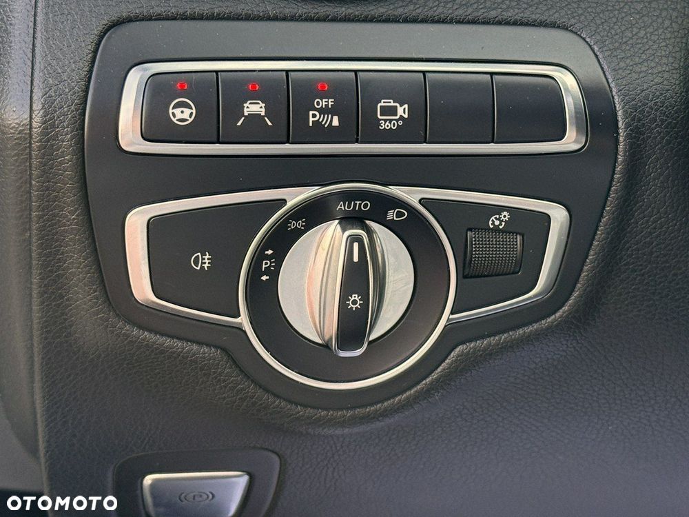 Mercedes-Benz Klasa C 250 d 4Matic 9G-TRONIC AMG Line - 15