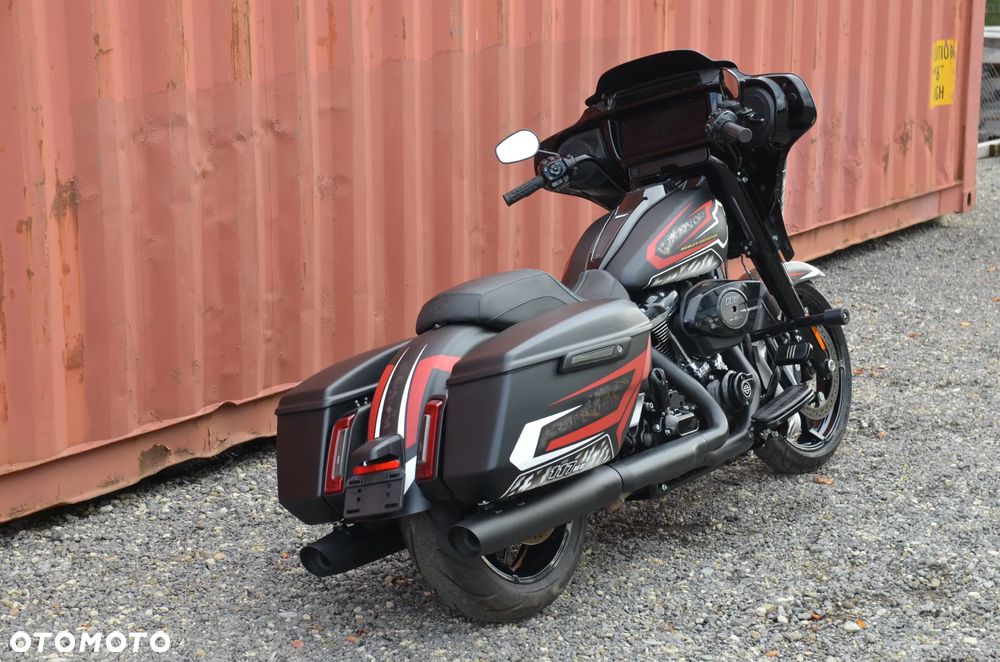 Harley-Davidson Touring Street Glide - 20