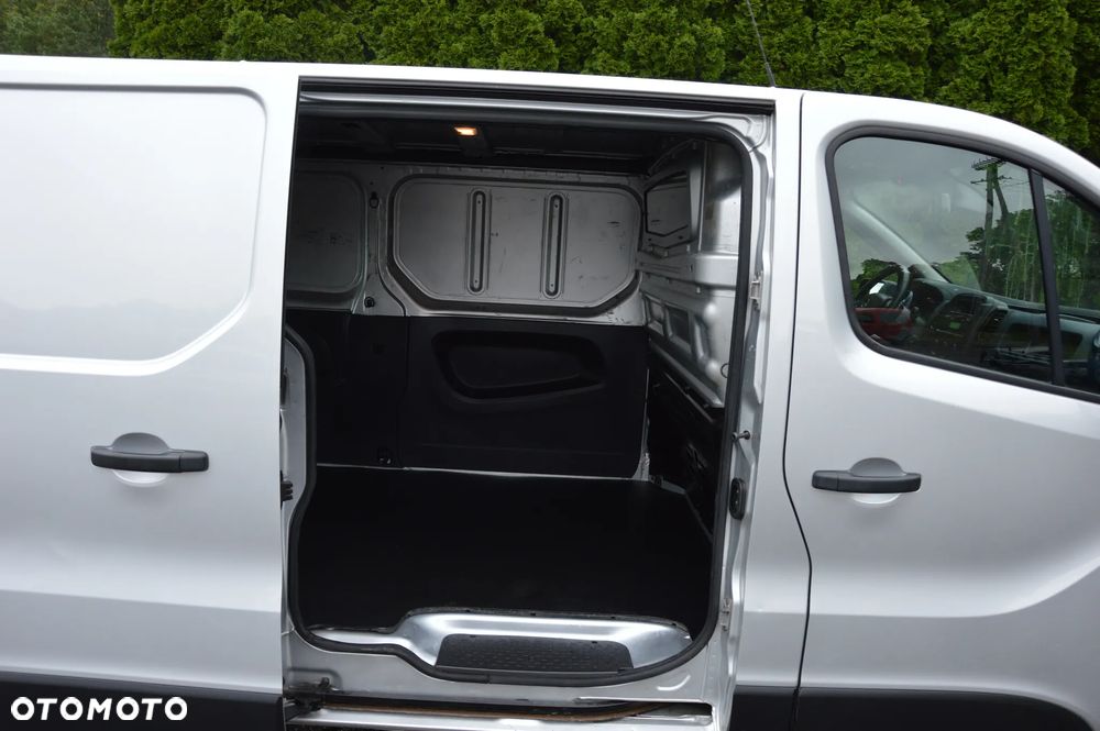 Opel Vivaro - 17