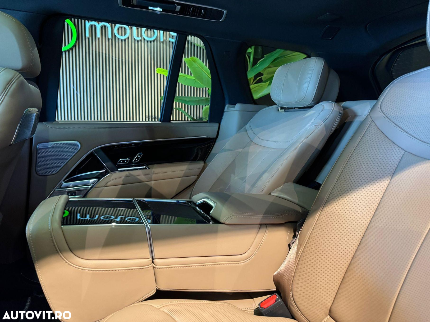 Land Rover Range Rover - 31