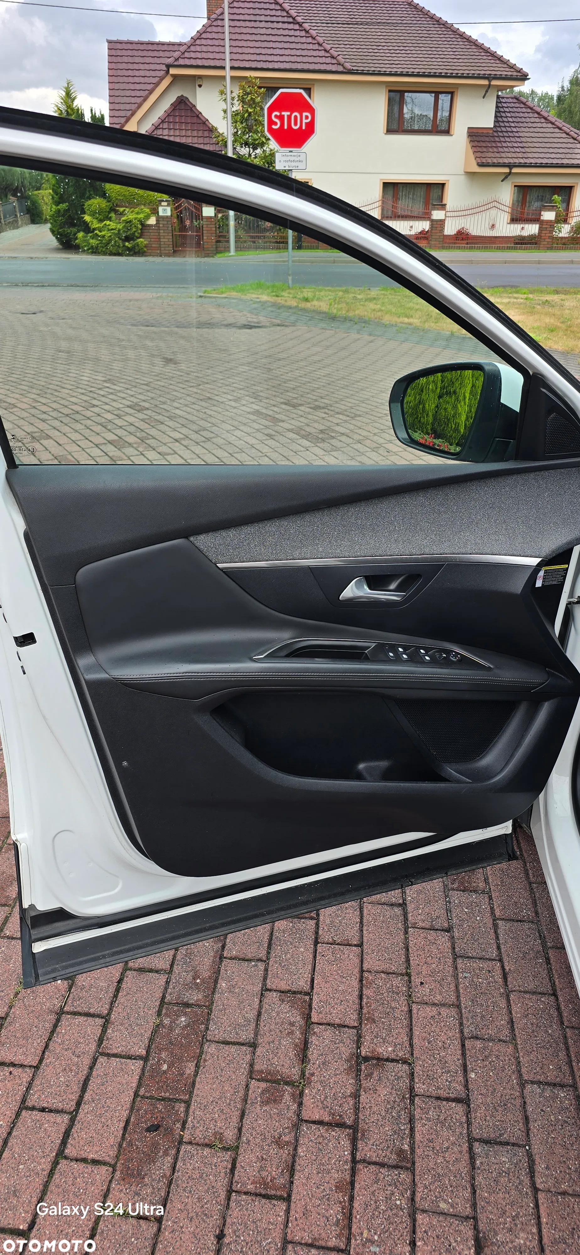 Peugeot 3008 1.6 BlueHDi Allure S&S EAT6 - 20