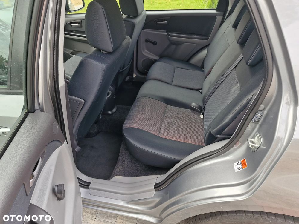Suzuki SX4 - 17