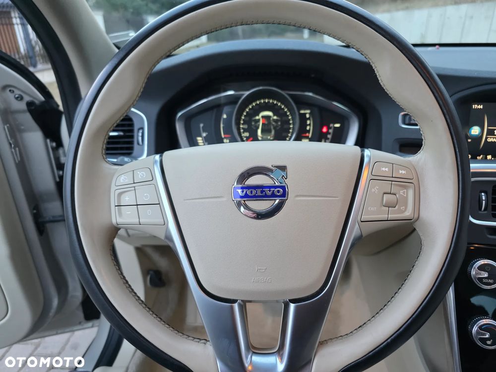 Volvo S60 D4 Geartronic Summum - 35