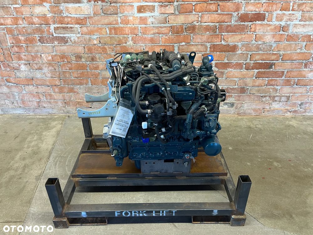 FV23% Silnik Kubota V2403-T Nowy Kompletny - 1