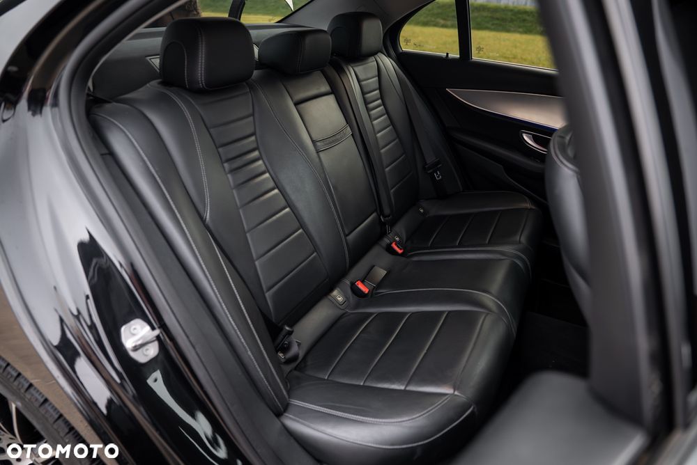 Mercedes-Benz Klasa E - 26