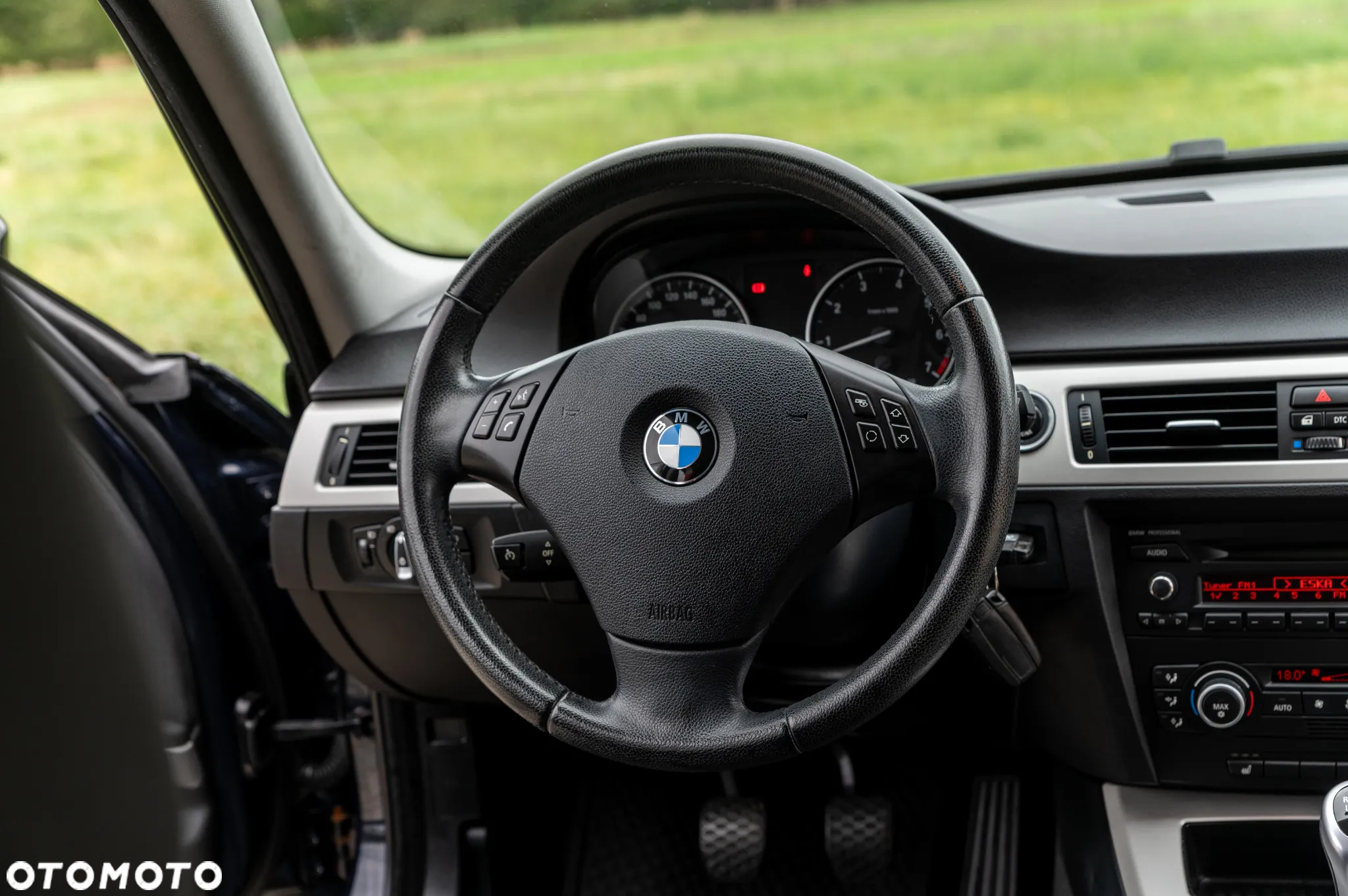 BMW Seria 3 318i - 29