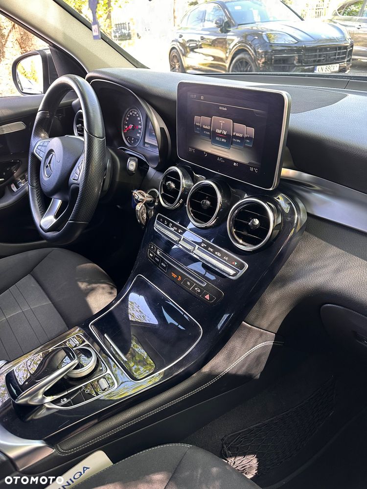 Mercedes-Benz GLC - 29
