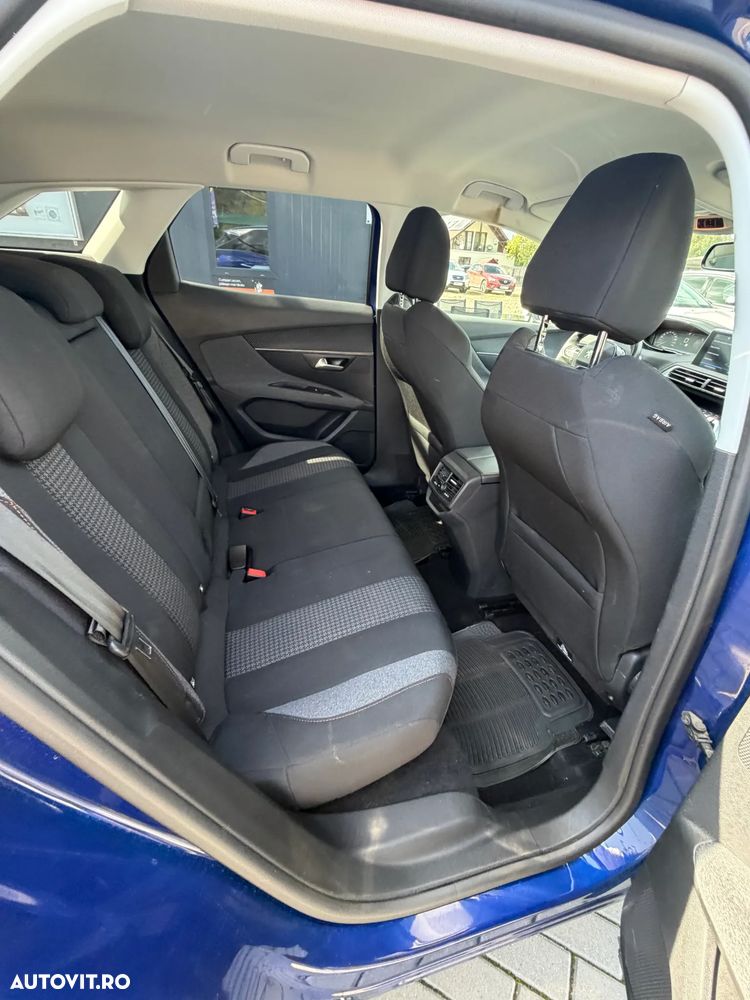 Peugeot 3008 - 18