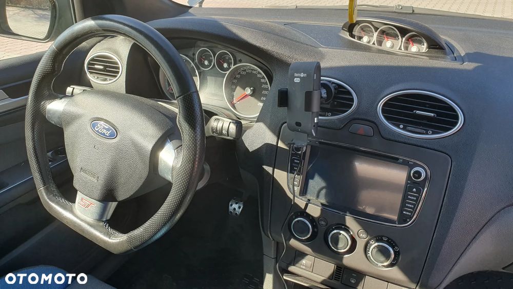 Ford Focus 2.5 ST - 13